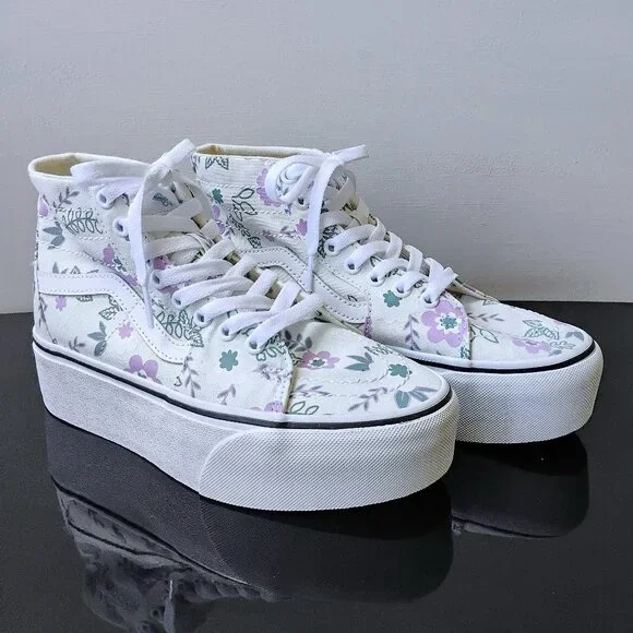 Vans Women Sk8-Hi Tapered Canvas Sneaker in Lovely Pastel Floral Frosted Mint - Picture 2 of 13